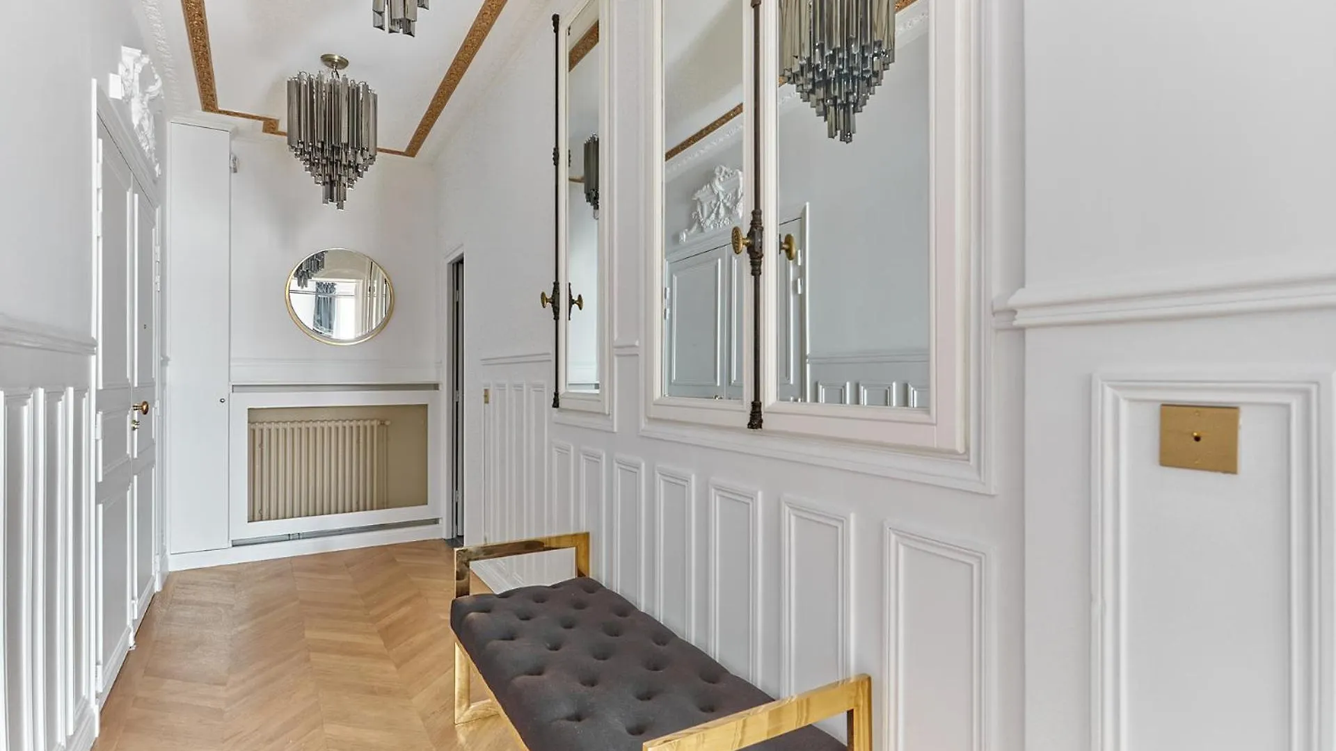 Sublime Apartment Montaigne Arc De Triomphe By Studioprestige Paris France