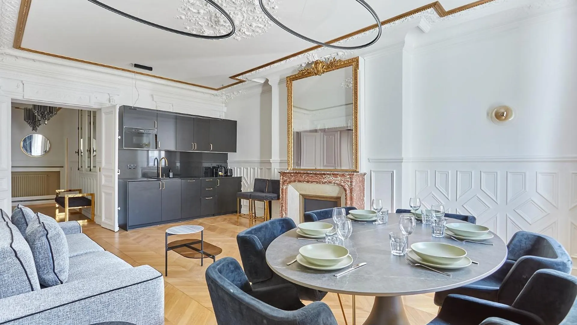 Sublime Apartment Montaigne Arc De Triomphe By Studioprestige Paris France