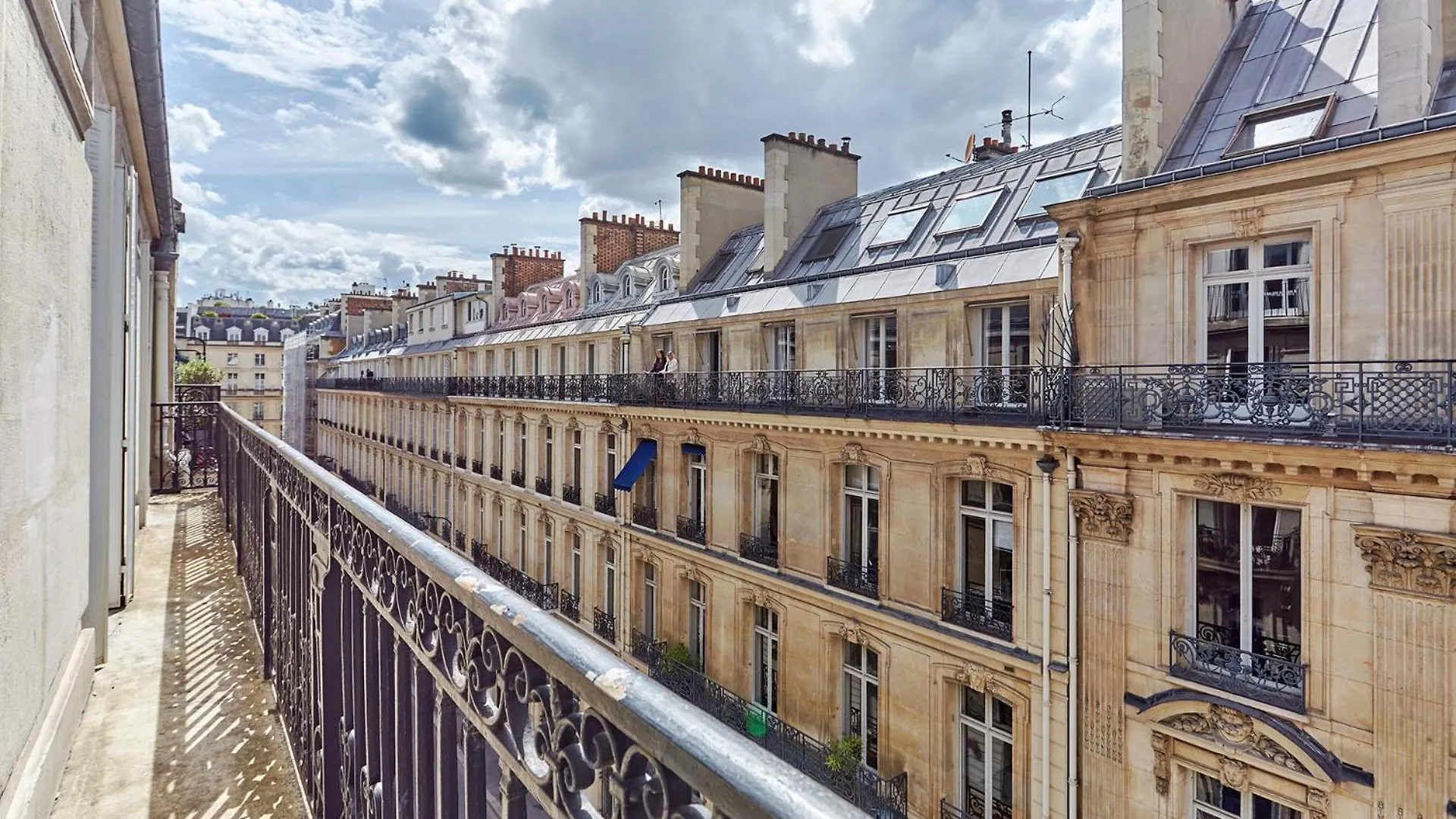 Sublime Apartment Montaigne Arc De Triomphe By Studioprestige Paris