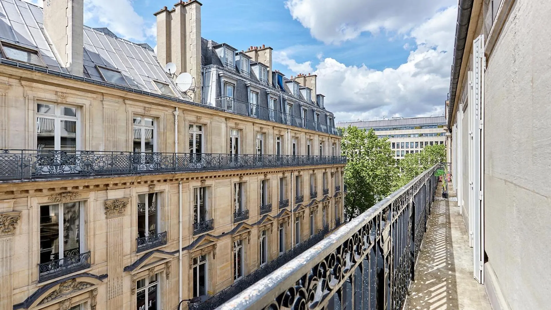 Sublime Apartment Montaigne Arc De Triomphe By Studioprestige Paris 0*,